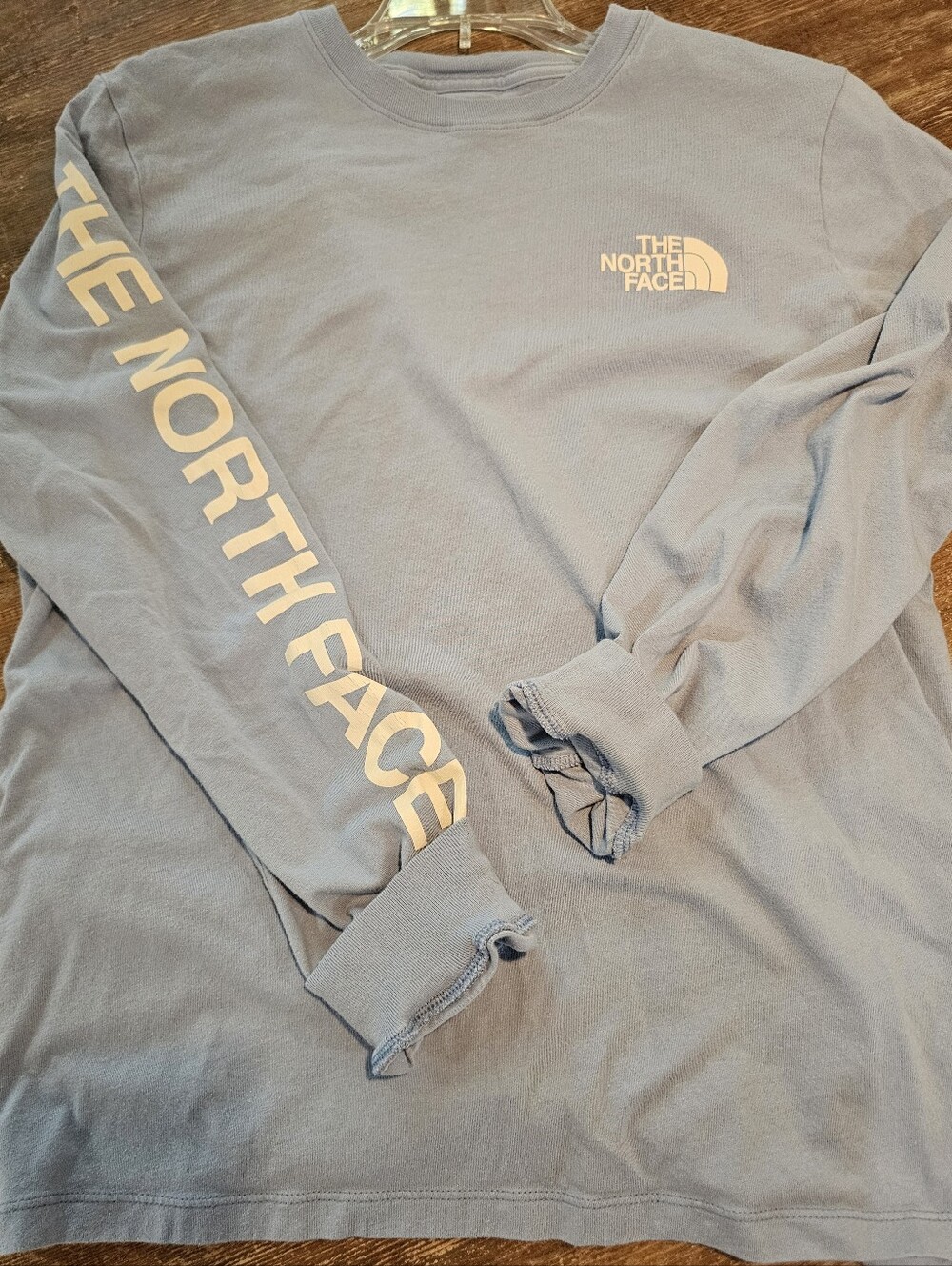 The North Face Women's Hit Graphic Long-Sleeve T-Shirt M EUC Baby (Apres) Blue